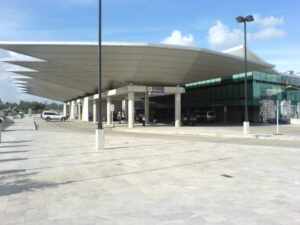 Aeropuerto-Internacional-La-Aurora-300x225